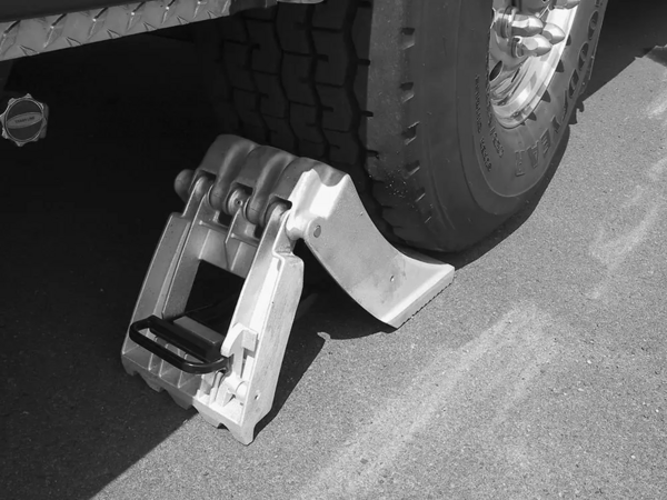Ziamatic SAC-44-E Zico QUIC-CHOC® Folding Wheel Choc