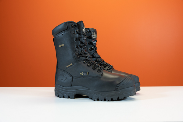 PIP 45680CS-BLK-090 Oliver 45 Series 8' Lace Up Insulated